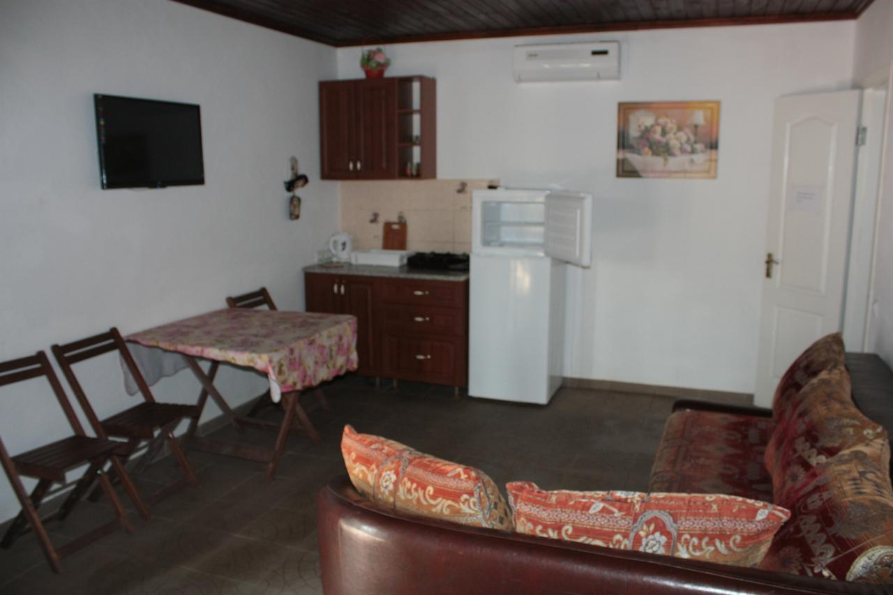 Akvitaniya Mini-Hotel Zatoka Exterior foto